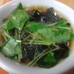 かたおか食堂 - 三つ葉と若布のスープ