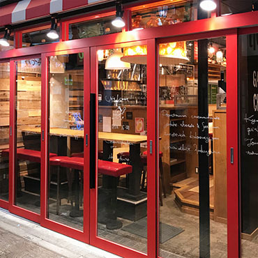 骨付鳥 からあげ ハイボール がブリチキン 池袋西口駅前店 池袋 居酒屋 食べログ