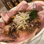 らーめん 許々屋 - 濃厚たまり中華そば レアチャーシュー麺