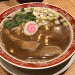 ラー麺ずんどう屋 - 濃厚　魚介鶏そば　920円