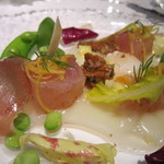 代官山ASO チェレステ - 愛知県産の大きな金目鯛の昆布〆。生ハムや季節の野菜と一緒にうずらの玉子を崩しながら。