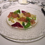 代官山ASO チェレステ - 金目鯛のマリネと白アスパラガスのピューレ（アルジェントASO　料理長　高階豚）