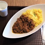 ワイン・グロサリー カーヴドテール - 赤ワイン煮込みスパイシーカレー