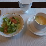 Iru Kure - サラダと卵スープ