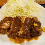 どん平 - 角煮風デミとんかつ