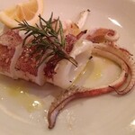 ズッペリア オステリア ピティリアーノ - ダルマイカの炭火焼き、オリーブオイルと塩でシンプルに、食感が炭火焼きならではの悶絶級