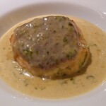 ビストロラドレ - 帆立、白身魚、山芋のスフレ　白ワインと青のりのクリームソース