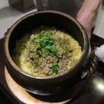 日本料理 晴山 - 筍、鴨そぼろ土鍋御飯