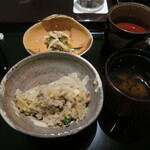 日本料理 晴山 - 筍、鴨そぼろ土鍋御飯