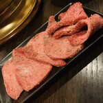 韓国料理と炭火焼肉 亀 - 