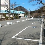 Onsembekari - 店舗前の駐車スペース
