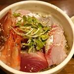 飲んべぇ食堂 らくだ屋 - 海鮮丼