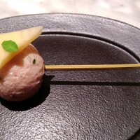 フレンチ串揚げ BEIGNET 大阪･ウメシバ - アミューズ ○筍と生ハムのサブレ