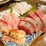 飲んべぇ食堂 らくだ屋 - お刺身盛合せ