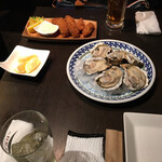 Oyster Bar Racco - 生牡蠣、牡蠣フライ