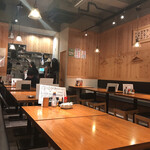 富士屋串店 - 店内