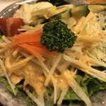 Izakaya Kiraku - 生野菜サラダ