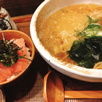 Uzumaki Himejimano Maki - ミニ本マグロ丼セットにうどん熱@950