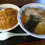 ひろや食堂 - ラーメン+半カレー￥980