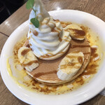 CAFFE SOLARE - キャラメルバナナパンケーキ‥720円