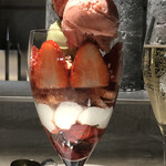 PATISSERIE ASAKO IWAYANAGI - パルフェ ビジュー フレーズ、ぐるっと。