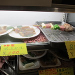 SHOWA - 並んでいるお料理たち