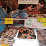 SHOWA - 並んでいるお料理たち