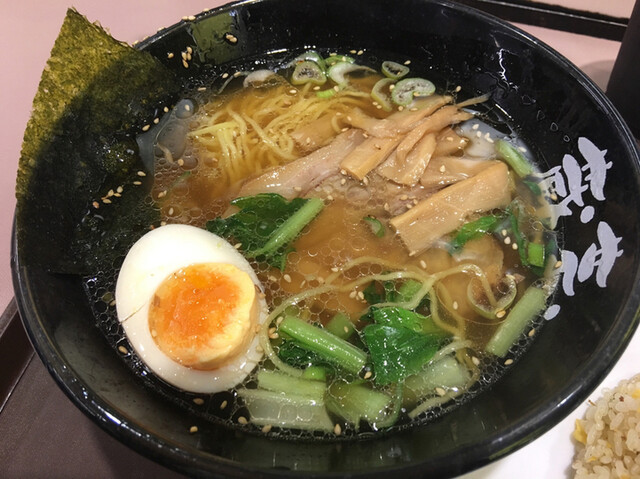 醤油ラーメンと半チャーハン』by tamtam0306 : らーめん蔵芸