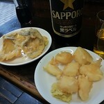 はなみち - 奥がハゼの天ぷら、手前がイカ天ぷら