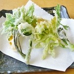 そば処 平石亭 - 「天ぷら盛合せ(7品)」\400です(職人様の腕は一流)