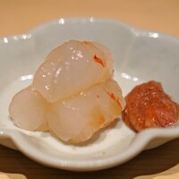 鮨 利﨑 - 牡丹海老　鯛の酒盗で