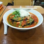 トマトの花 - ベーコンと茄子の濃厚トマトスープ麺880円