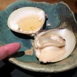 大どころ - 蛤が大きい。出汁もいい味わいですので、次のご飯を頂く際、汁物の代わりやお茶漬けの出汁としても。