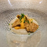 ガストロノミーソール ヤナギヤ - 菊芋の冷製スープ　生雲丹　クリームチーズとサブレ