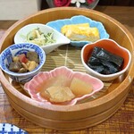 桶家乃隠居 - 小鉢５品