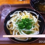 讃岐うどん 上原屋本店 - 2012.4.28(土)15時半は、お気にの釜揚げは終わってたが、かけでもエッジのない丸い食感は美味しい (^_^)v