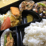 喫茶 樹楽 - 手作りのおかずが魅力のお弁当