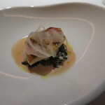 レフェルヴェソンス - 春の海～キンキのグリエと桜のブールブラン、わかめとうど