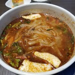 オーキッド - トムヤム麺。