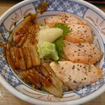 磯丸水産 - サーモンとアナゴの炙り丼