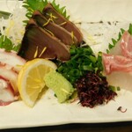 古民家個室と鍋料理 新橋日和 - お刺身本日の3種盛り