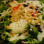 古民家個室と鍋料理 新橋日和 - 温玉シーザーサラダ