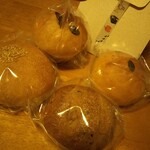Naninani Seika - かぼちゃクリームパン、りんごぱん、玄米ぱん、ごまぱん