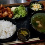 Saga Ke Mmitsu Semura Fumoto Akadori - 鶏トロの唐揚げ定食・ご飯大盛（850円）
                        