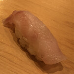 Sushi Shunsuke - 八幡浜産。寝かした甘鯛を八時間ほど真昆布に包みます、劇的にウンマイ！