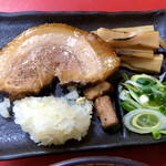 自家製麺 義匠 森田製麺所 - つけ麺の具