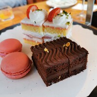 ザ タヴァン グリル＆ラウンジ - 