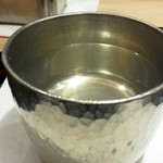 鮨 田なべ - 錫の酒器で最高の酒をいただく