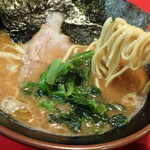 家系ラーメン 王道 - 