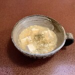 ジャム cafe 可鈴 - 【週替わりランチ(1,050円)のスープ】カリフラワーと豆腐のスープ。スープは必ず最初に出てきます。